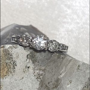 Lovely Diamond 1.24CTTW Engagement Wedding Ring WG